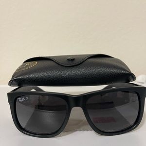Authentic Ray-ban Justin RB 4165 622/T3 55mm Rubber BlackGrey Gradient Polarized